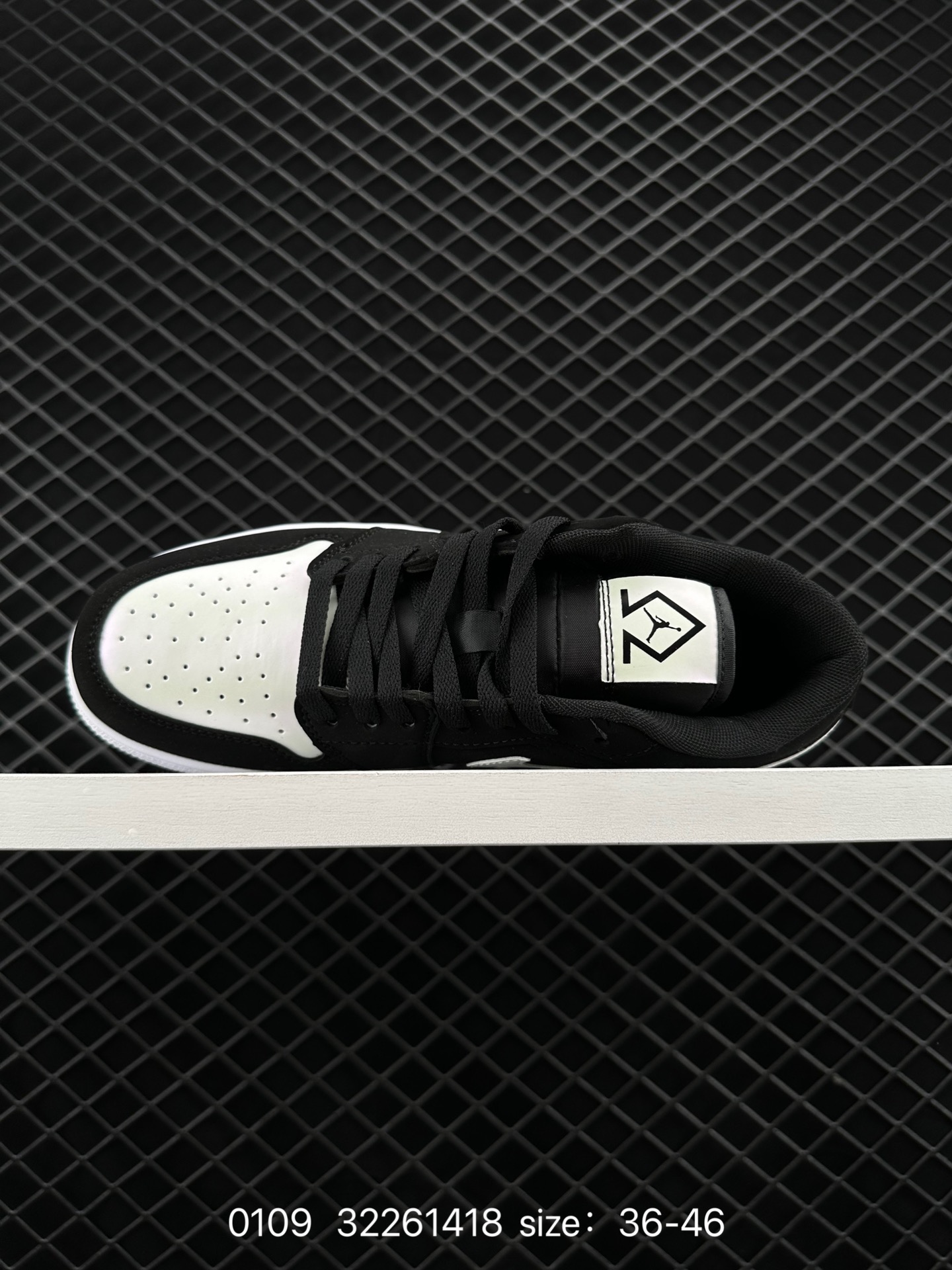 NIKE  Air Jordan 1 Low